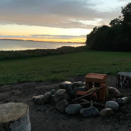 Hytte I Forste Raekke Til Fjord Hotel Holbaek Luaran gambar