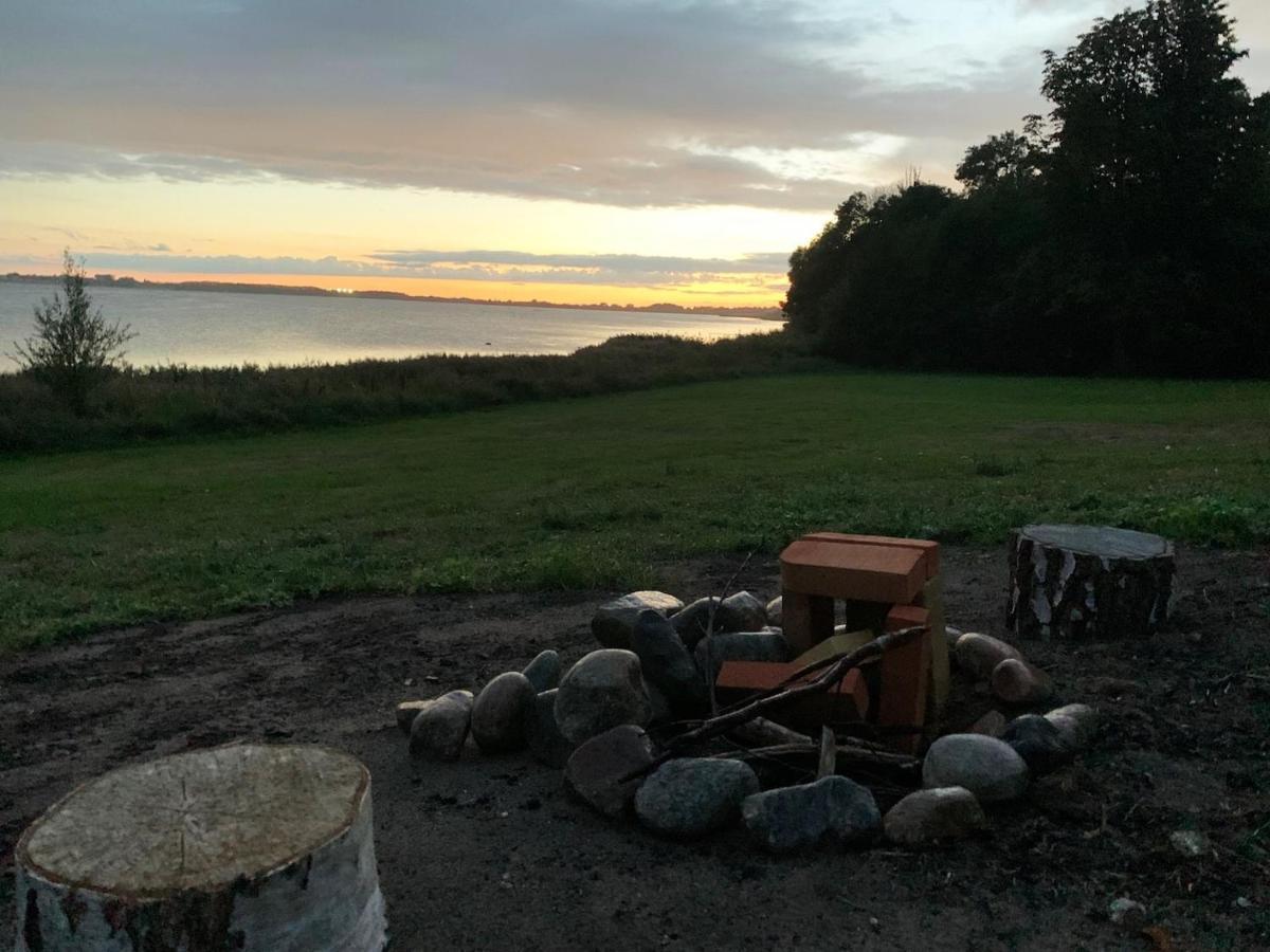 Hytte I Forste Raekke Til Fjord Hotel Holbaek Luaran gambar